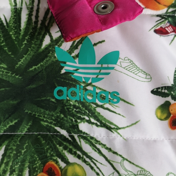 Adidas Girl's Puffer Jacket, 12 Months, Fantastic Bright Pattern, Removable Hood - Picture 2 of 9